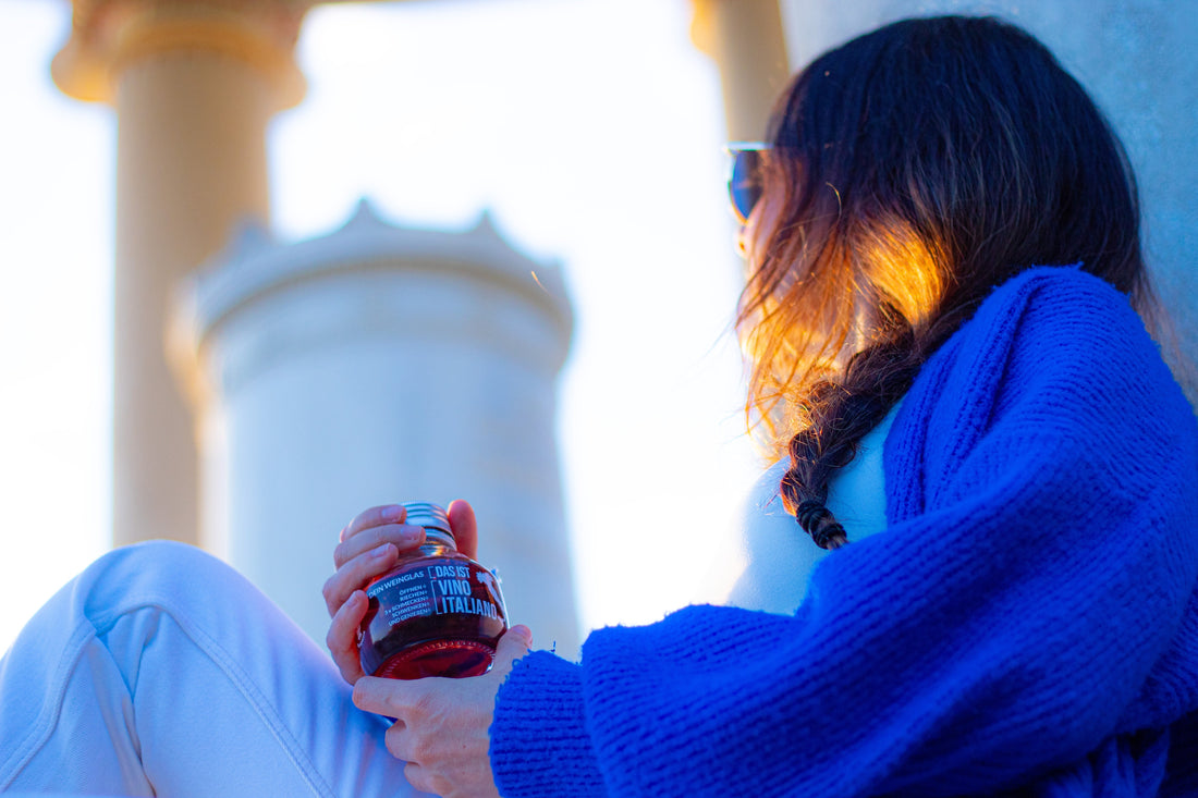 Munich at Golden Hour: When an Evening Walk Becomes a Wine Moment