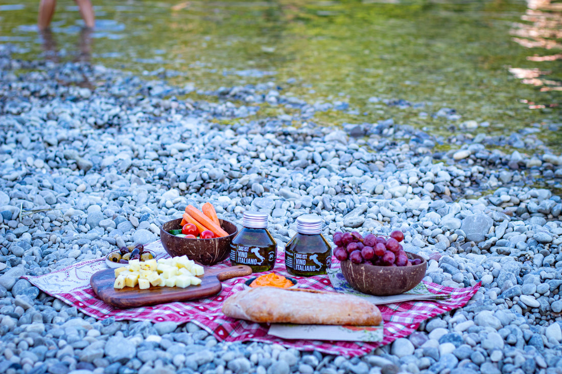 CINCINVINO for Summer Picnics: Easy to Carry, Easy to Open, Easy to Enjoy